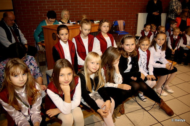 Pasowanie na dworze Króla Stanisława w SP 13 (zdjęcia)