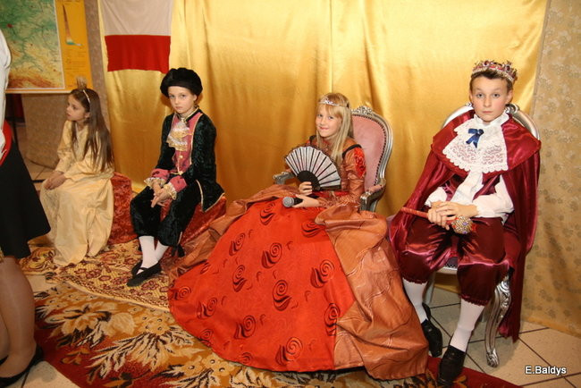 Pasowanie na dworze Króla Stanisława w SP 13 (zdjęcia)