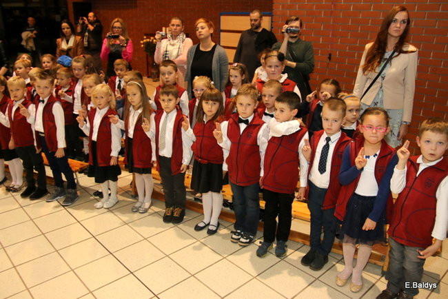 Pasowanie na dworze Króla Stanisława w SP 13 (zdjęcia)