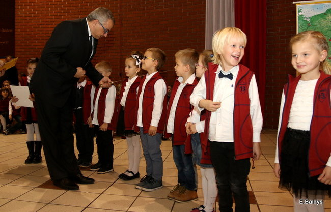 Pasowanie na dworze Króla Stanisława w SP 13 (zdjęcia)