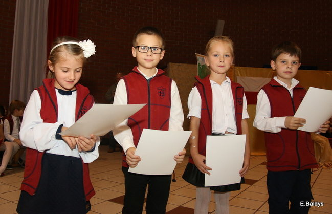 Pasowanie na dworze Króla Stanisława w SP 13 (zdjęcia)