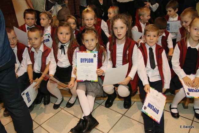 Pasowanie na dworze Króla Stanisława w SP 13 (zdjęcia)