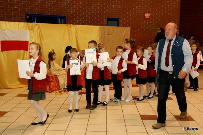 Pasowanie na dworze Króla Stanisława w SP 13 (zdjęcia)