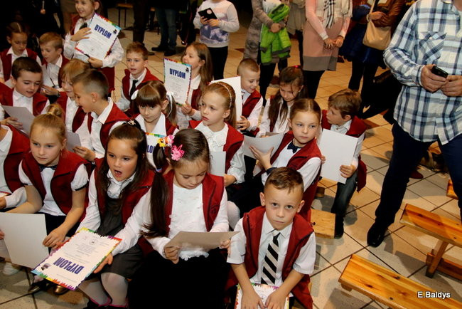 Pasowanie na dworze Króla Stanisława w SP 13 (zdjęcia)