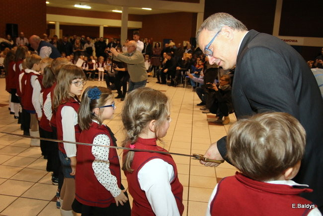 Pasowanie na dworze Króla Stanisława w SP 13 (zdjęcia)