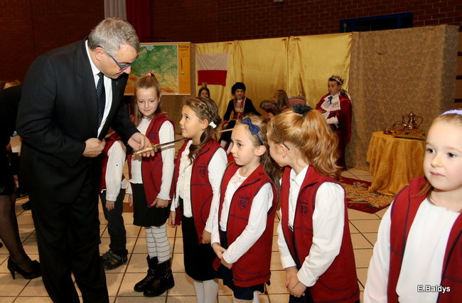 Pasowanie na dworze Króla Stanisława w SP 13 (zdjęcia)