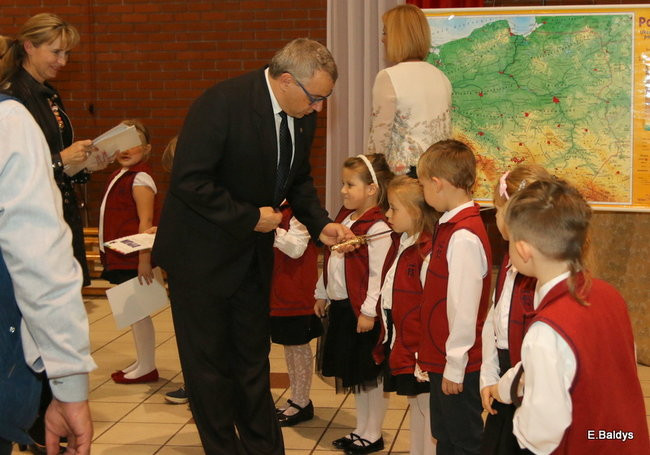 Pasowanie na dworze Króla Stanisława w SP 13 (zdjęcia)