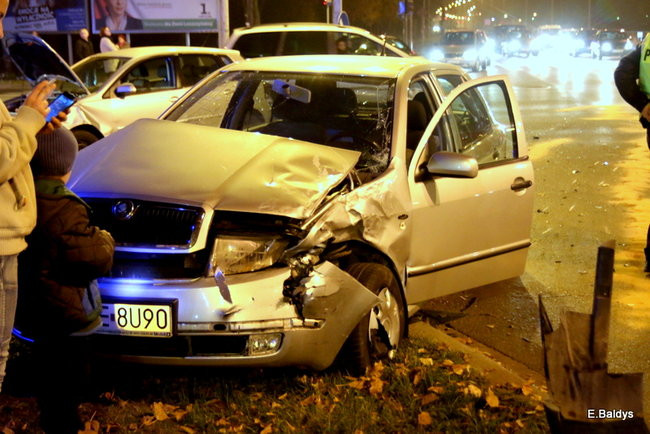 Wypadek w centrum Leszna. Dwie osoby ranne