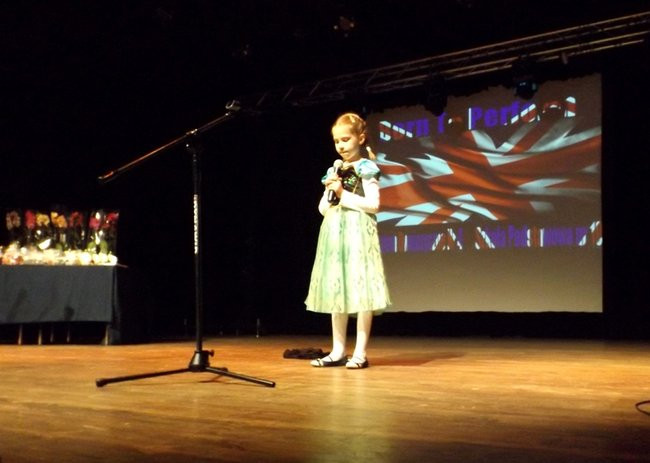 Dali czadu po angielsku (zdjęcia)