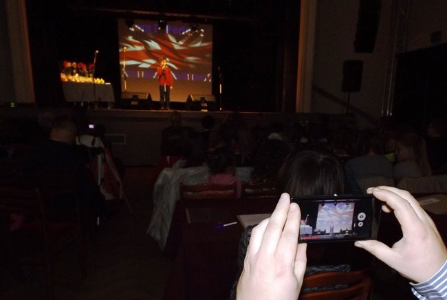 Dali czadu po angielsku (zdjęcia)