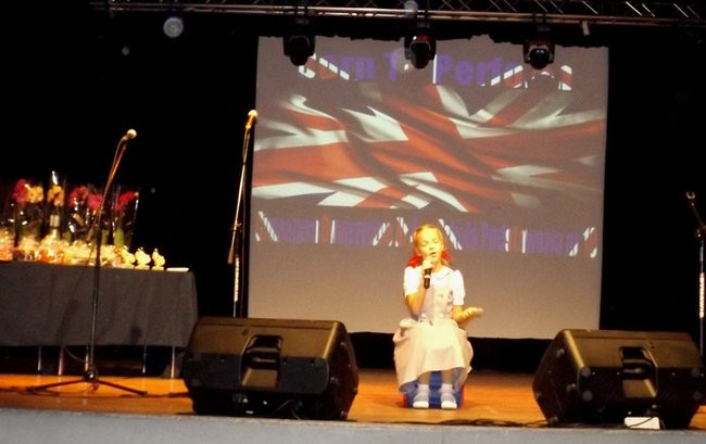 Dali czadu po angielsku (zdjęcia)