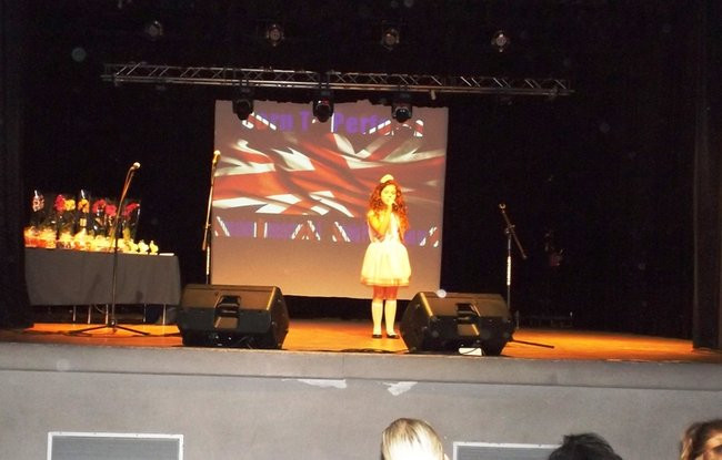 Dali czadu po angielsku (zdjęcia)