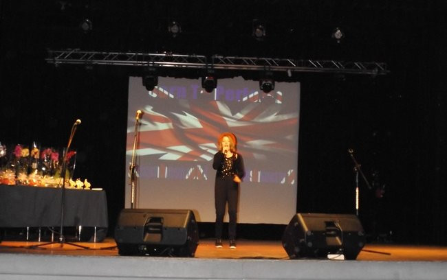 Dali czadu po angielsku (zdjęcia)