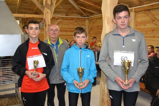 Niepodległościowe bieganie w Bojanicach (zdjęcia)