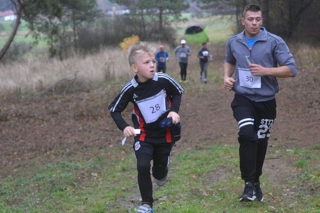 Niepodległościowe bieganie w Bojanicach (zdjęcia)