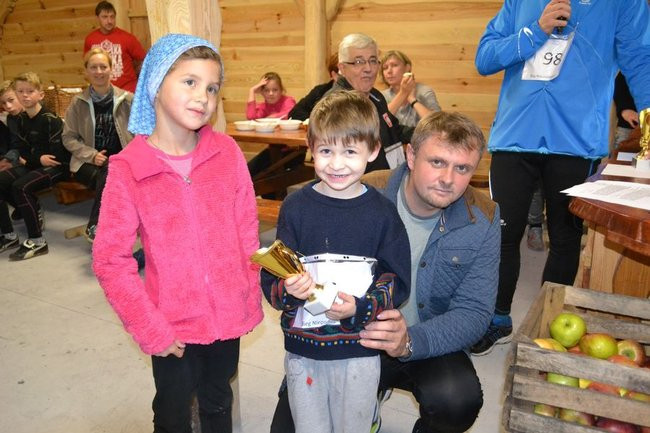 Niepodległościowe bieganie w Bojanicach (zdjęcia)