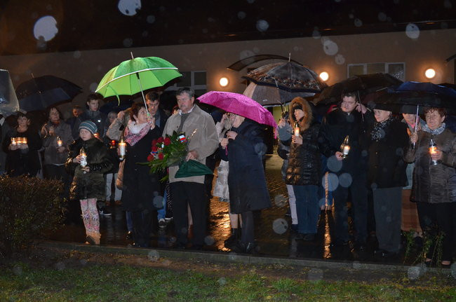 Święciechowianie solidarni z Francuzami (zdjęcia)