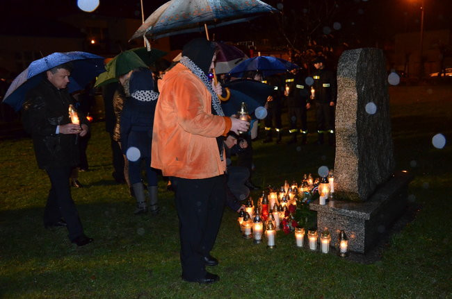 Święciechowianie solidarni z Francuzami (zdjęcia)