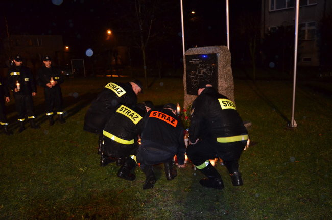 Święciechowianie solidarni z Francuzami (zdjęcia)