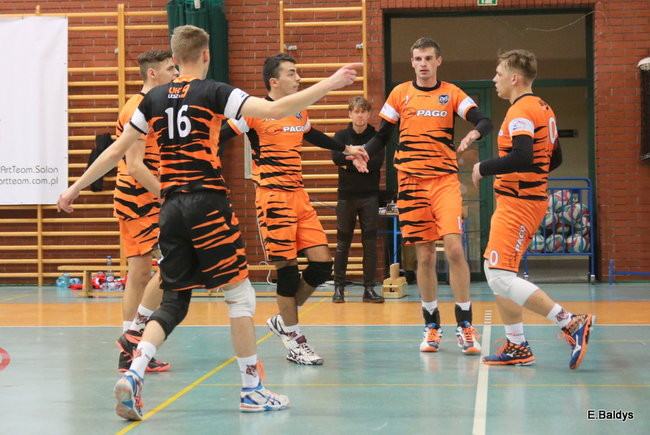 Siatkarze z kompletem (zdjęcia)