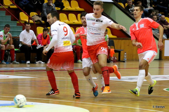 Porażka w Trapezie (zdjęcia)