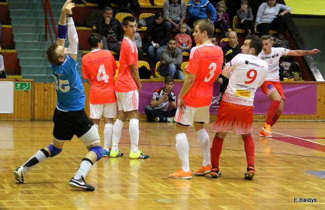 Porażka w Trapezie (zdjęcia)