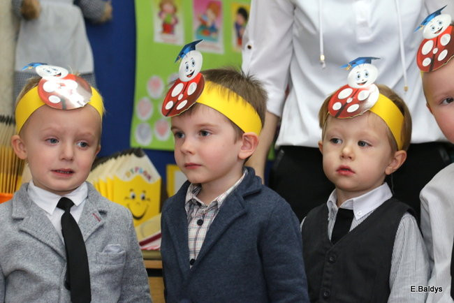 Pasowanie Krasnali i Biedronek w PM 19 (zdjęcia)