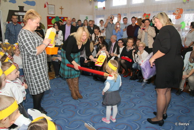 Pasowanie Krasnali i Biedronek w PM 19 (zdjęcia)