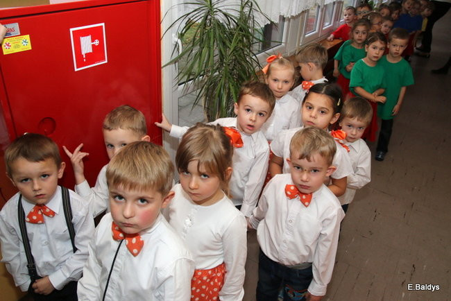 Pasowanie Krasnali i Biedronek w PM 19 (zdjęcia)