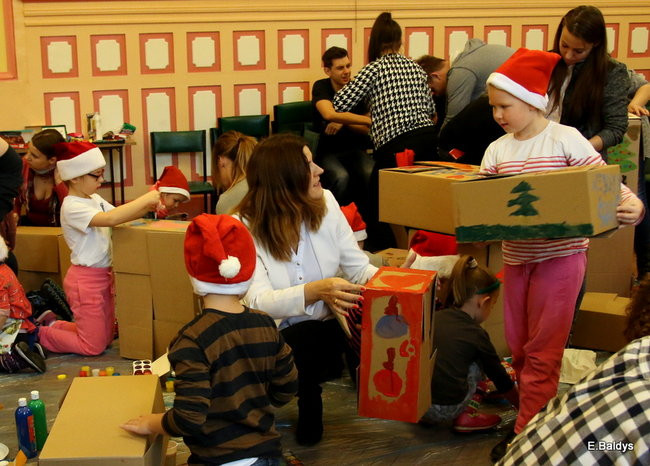 Wielkie malowanie Szlachetnych Paczek (zdjęcia)