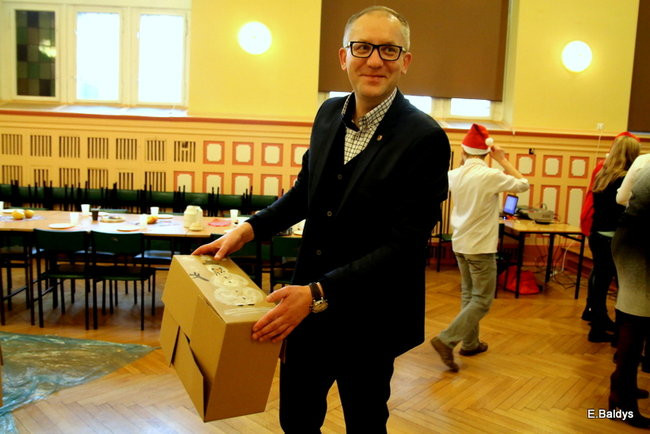 Wielkie malowanie Szlachetnych Paczek (zdjęcia)