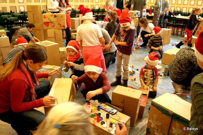 Wielkie malowanie Szlachetnych Paczek (zdjęcia)