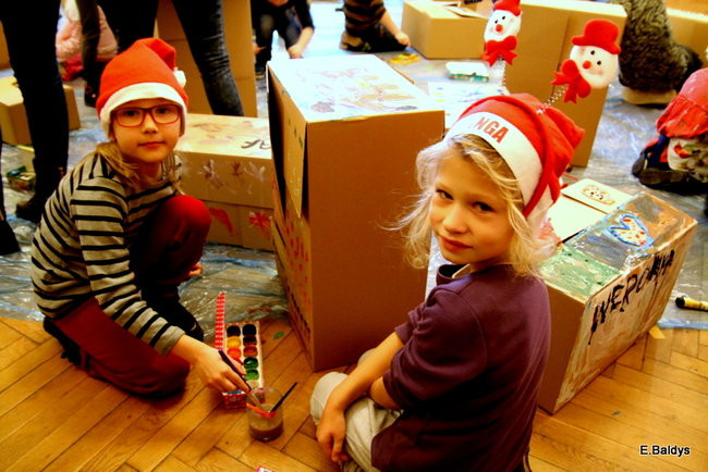 Wielkie malowanie Szlachetnych Paczek (zdjęcia)