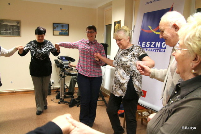 W tańcu zapominają o chorobie (zdjęcia)