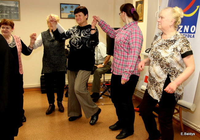 W tańcu zapominają o chorobie (zdjęcia)