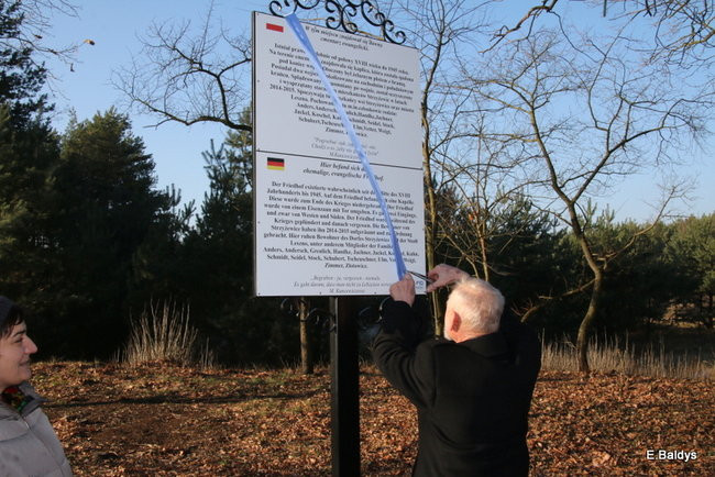 Tablice odsłonięte (zdjęcia)