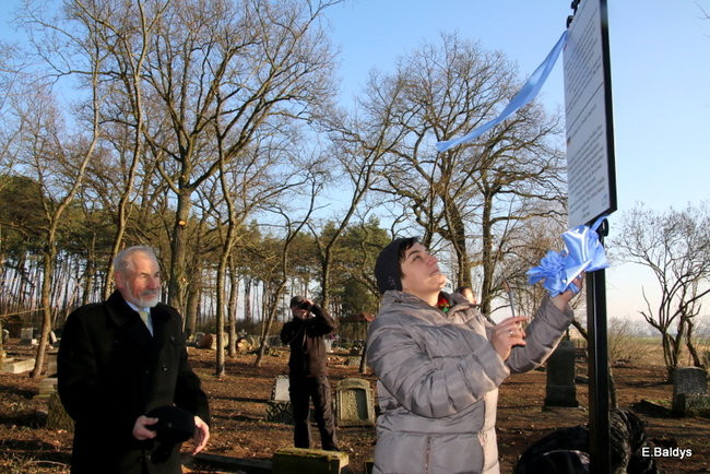 Tablice odsłonięte (zdjęcia)