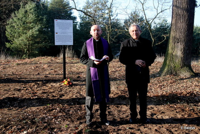 Tablice odsłonięte (zdjęcia)