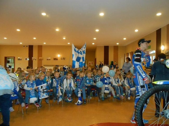 Żużlowcy Unii w Przedszkolu w Kłodzie (zdjęcia)
