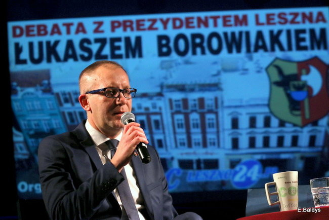 Prezydent pod ostrzałem (zdjęcia)