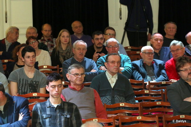 Prezydent pod ostrzałem (zdjęcia)