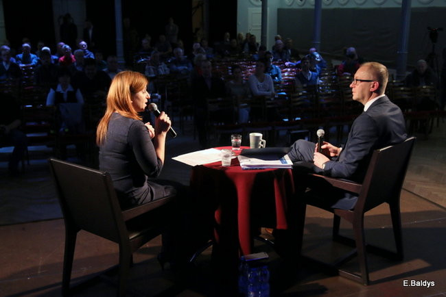 Prezydent pod ostrzałem (zdjęcia)