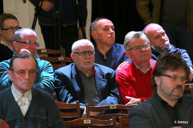 Prezydent pod ostrzałem (zdjęcia)