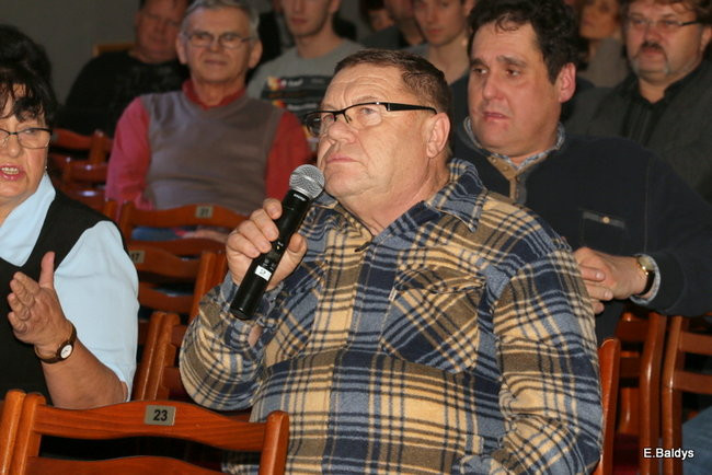 Prezydent pod ostrzałem (zdjęcia)