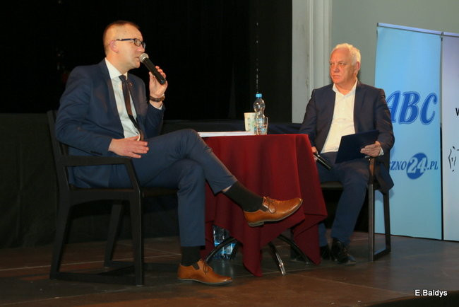 Prezydent pod ostrzałem (zdjęcia)