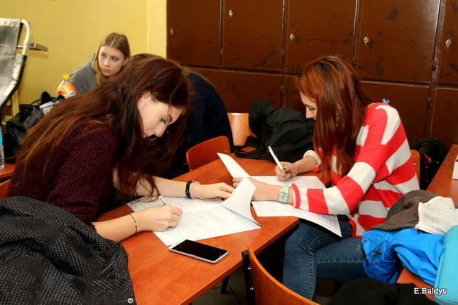 Szkolna kolejka do oddania krwi ( zdjęcia)