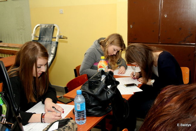 Szkolna kolejka do oddania krwi ( zdjęcia)