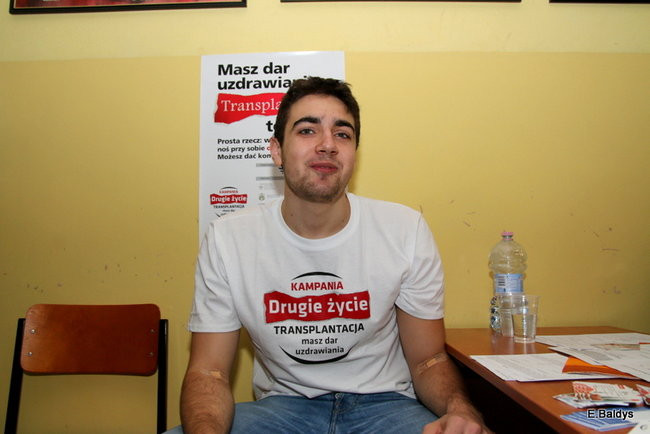 Szkolna kolejka do oddania krwi ( zdjęcia)