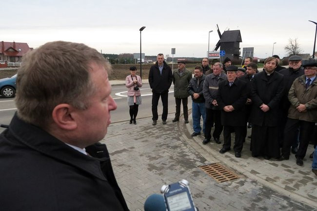 Rondo i droga oficjalnie oddane do użytku (zdjęcia)