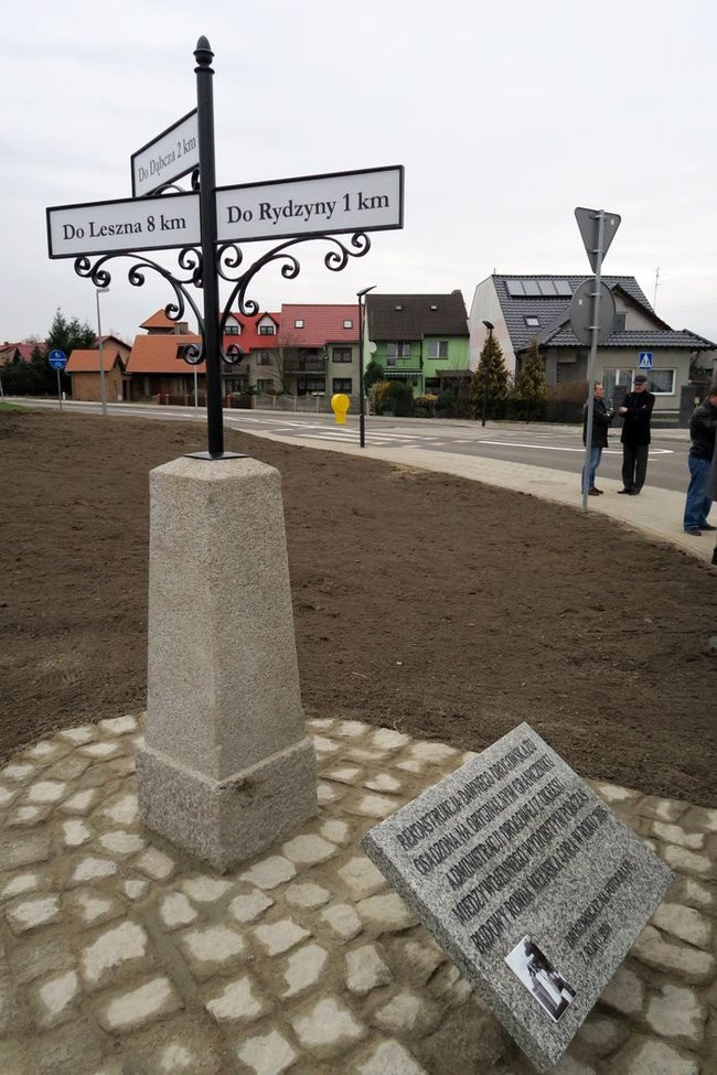 Rondo i droga oficjalnie oddane do użytku (zdjęcia)